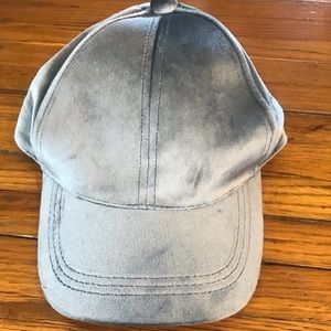 Grey velvet ball cap